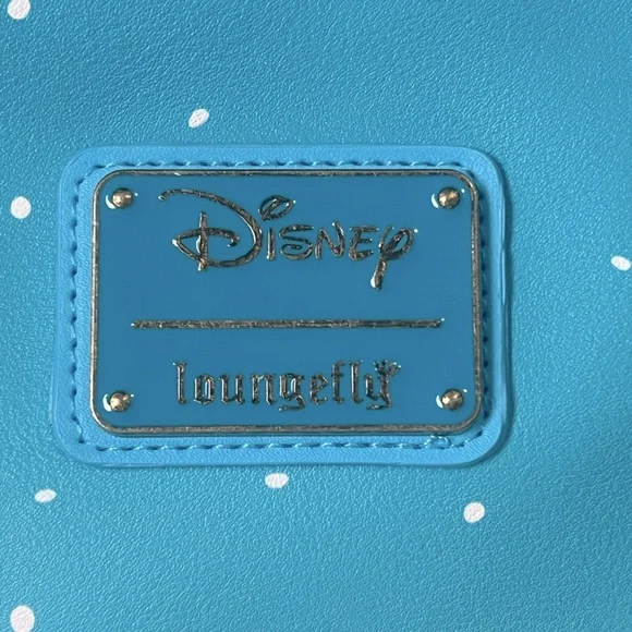 Loungefly - Disney Stitch Tiki Passport Bag - Entertainment Earth Exclusive NWT - Picture 3 of 11